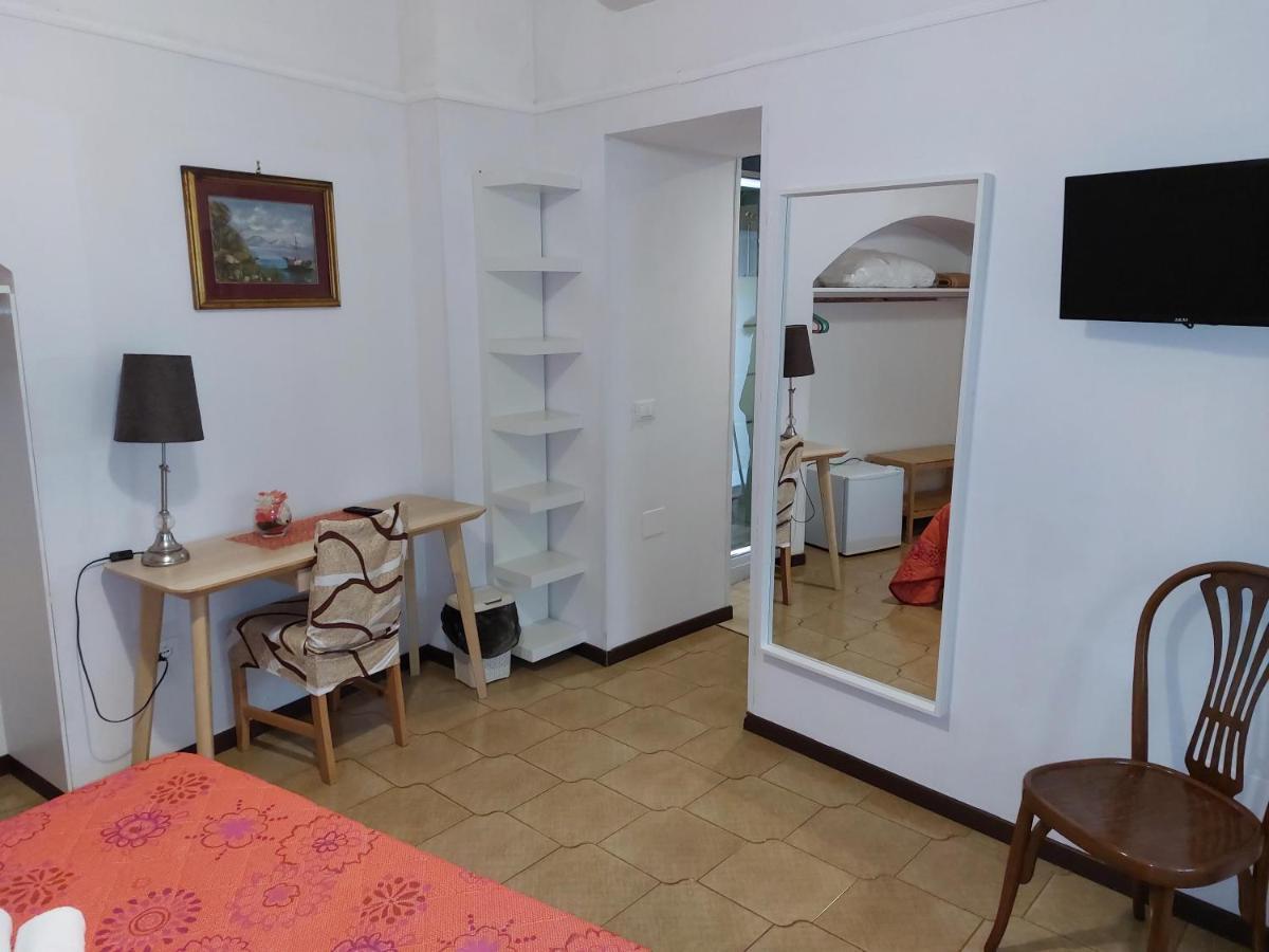 לצ'ה Rooms Palazzo Paladini מראה חיצוני תמונה