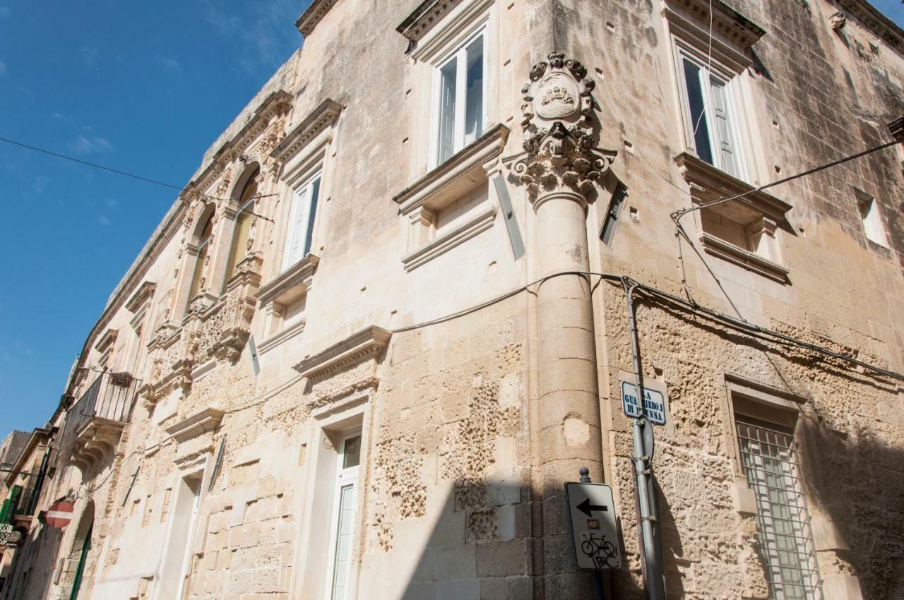 לצ'ה Rooms Palazzo Paladini מראה חיצוני תמונה