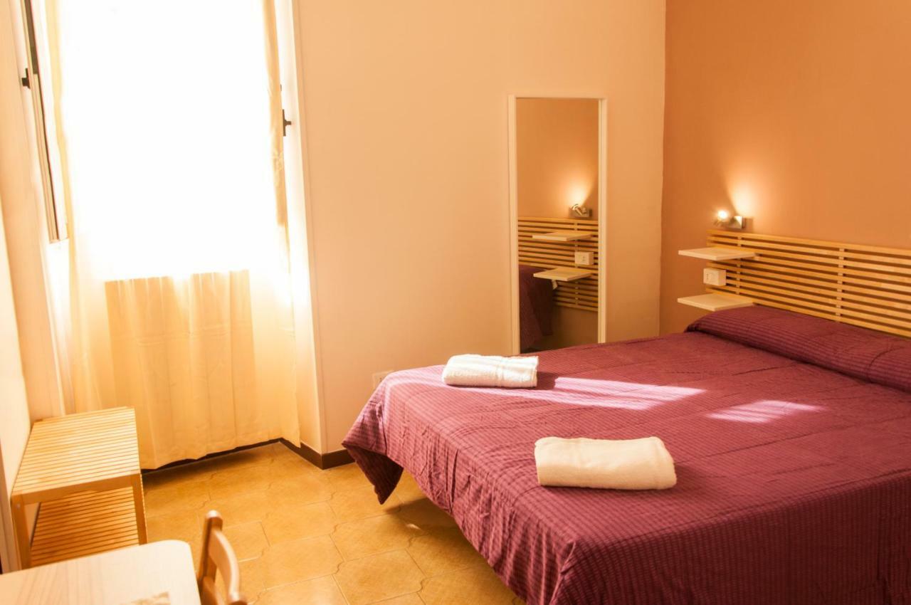 לצ'ה Rooms Palazzo Paladini מראה חיצוני תמונה