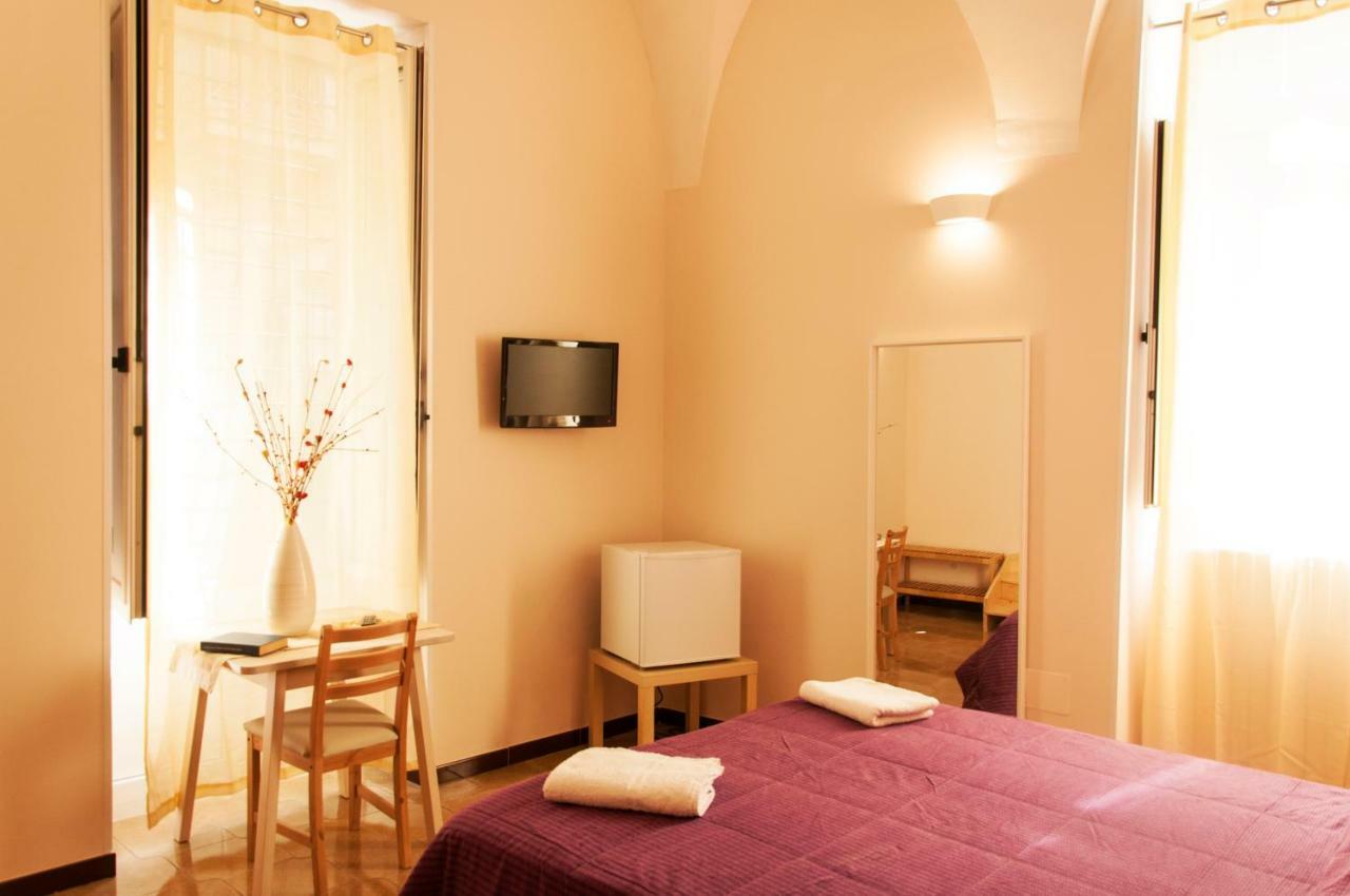 לצ'ה Rooms Palazzo Paladini מראה חיצוני תמונה